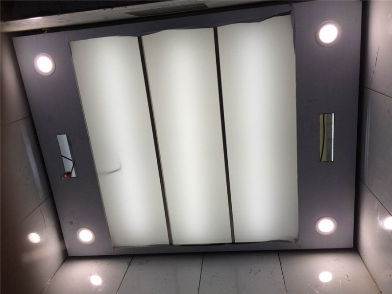 大梯用吊顶实物图